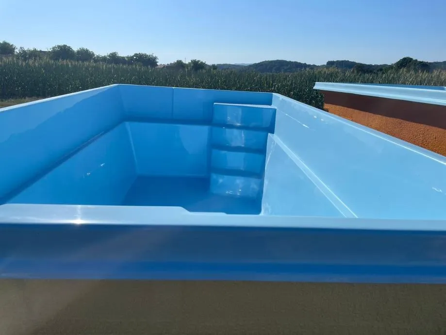 Poliesterski-vinyloester Bazen’’Maldivi6,00x3,00x1,35 Montaža opreme - Jakovlje