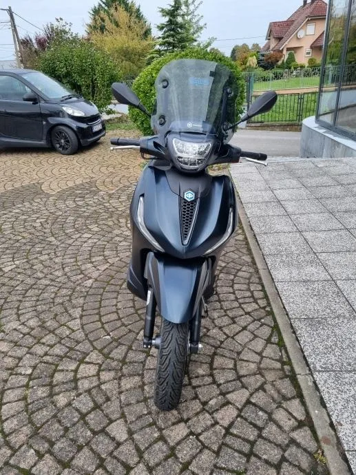 piaggio beverly 300 s hpe abs tcs, a2 kategorija, s garancijom, 2022 - slika 2