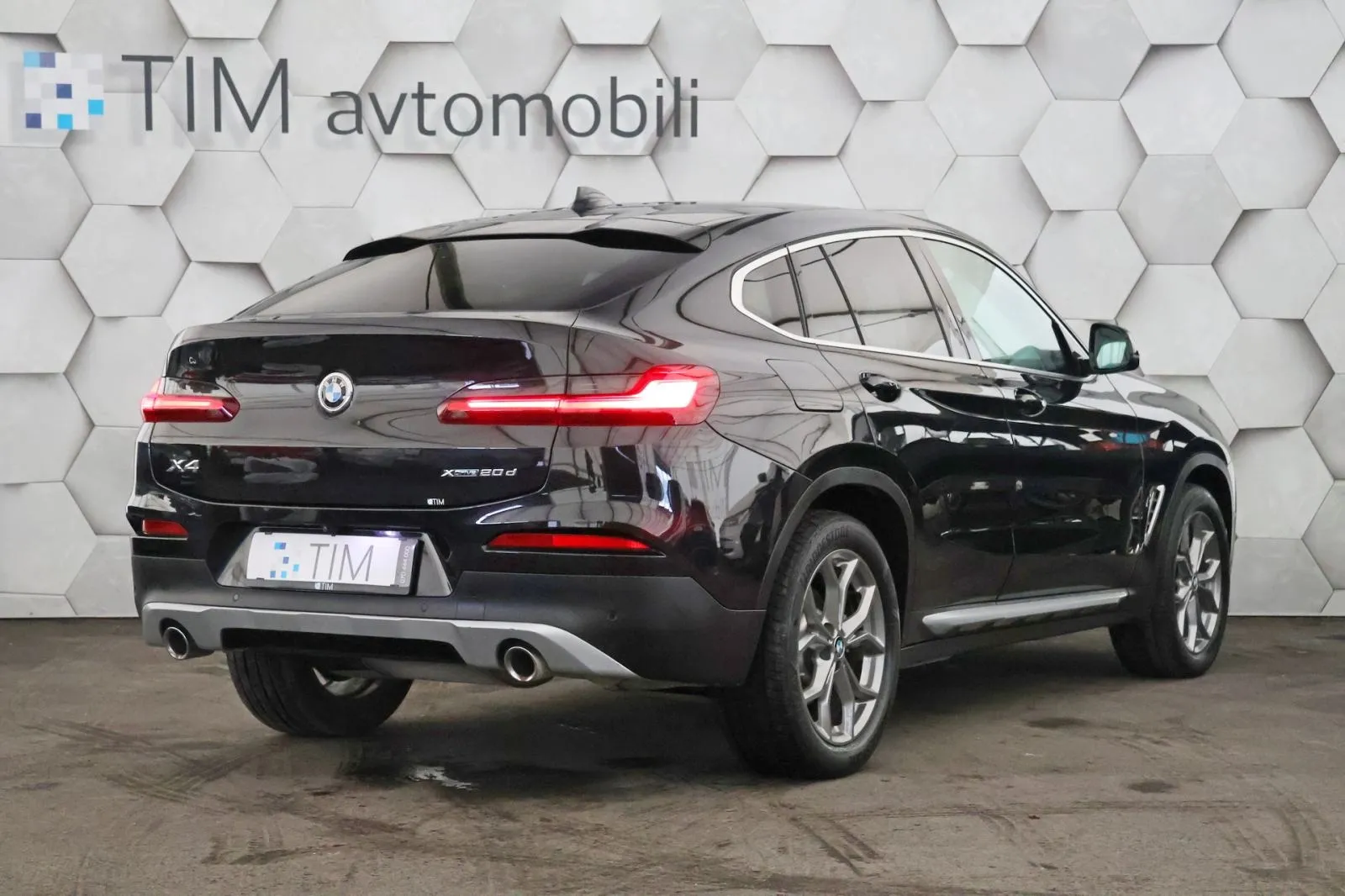 bmw serija x4: xdrive 20d aut x-line adapt.led navipro dab kamera - slika 3