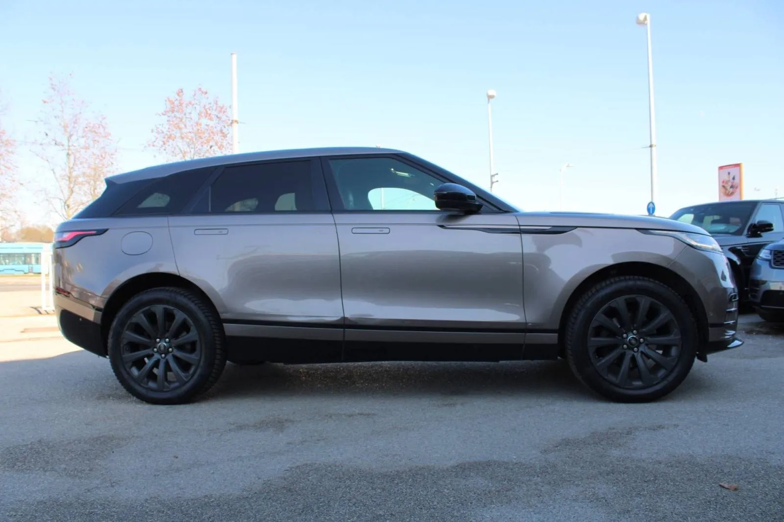 land rover range rover velar 2.0d automatik *led, navigacija, kamera* - slika 4