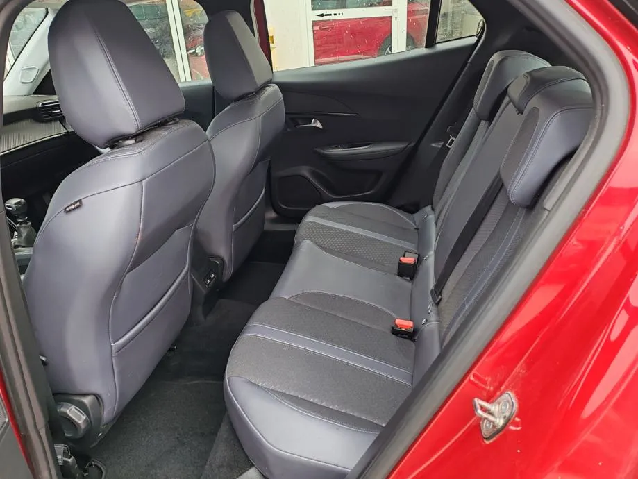 peugeot 2008 1,2 puretech - slika 12