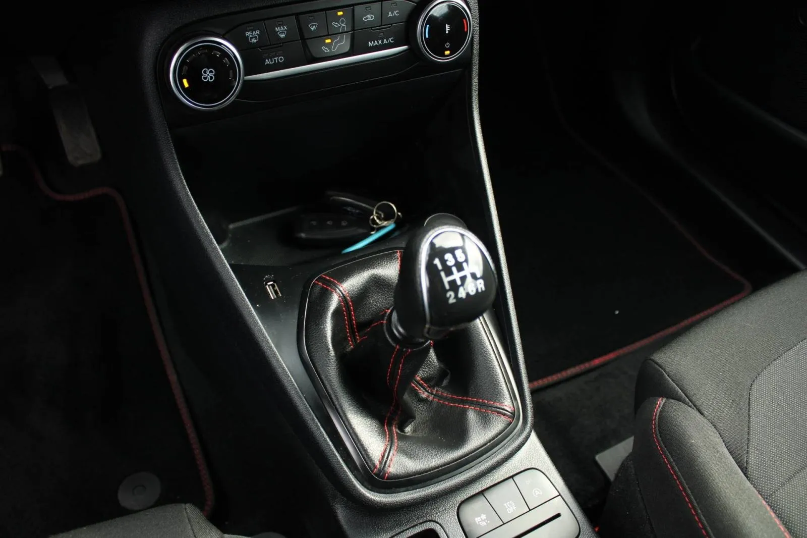 ford fiesta 1.0 ecoboost 125ks st-line - slika 10