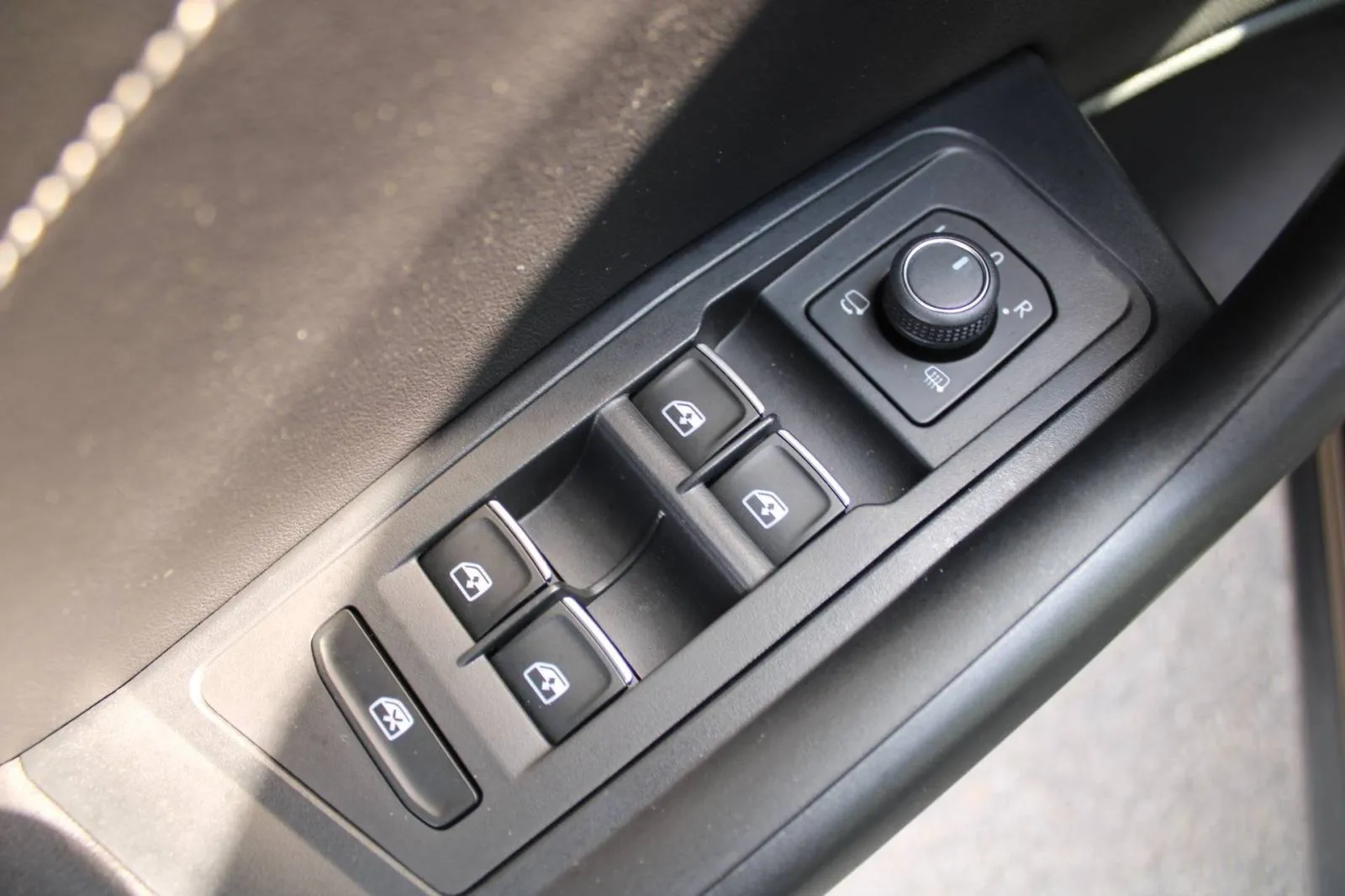 vw t-roc 2.0 tdi dsg style *led, kamera* - slika 15