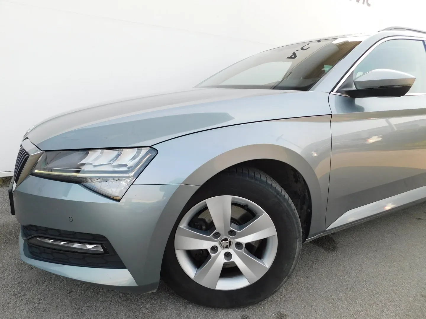 11447 škoda superb combi ambition 1.6 tdi dsg - slika 6