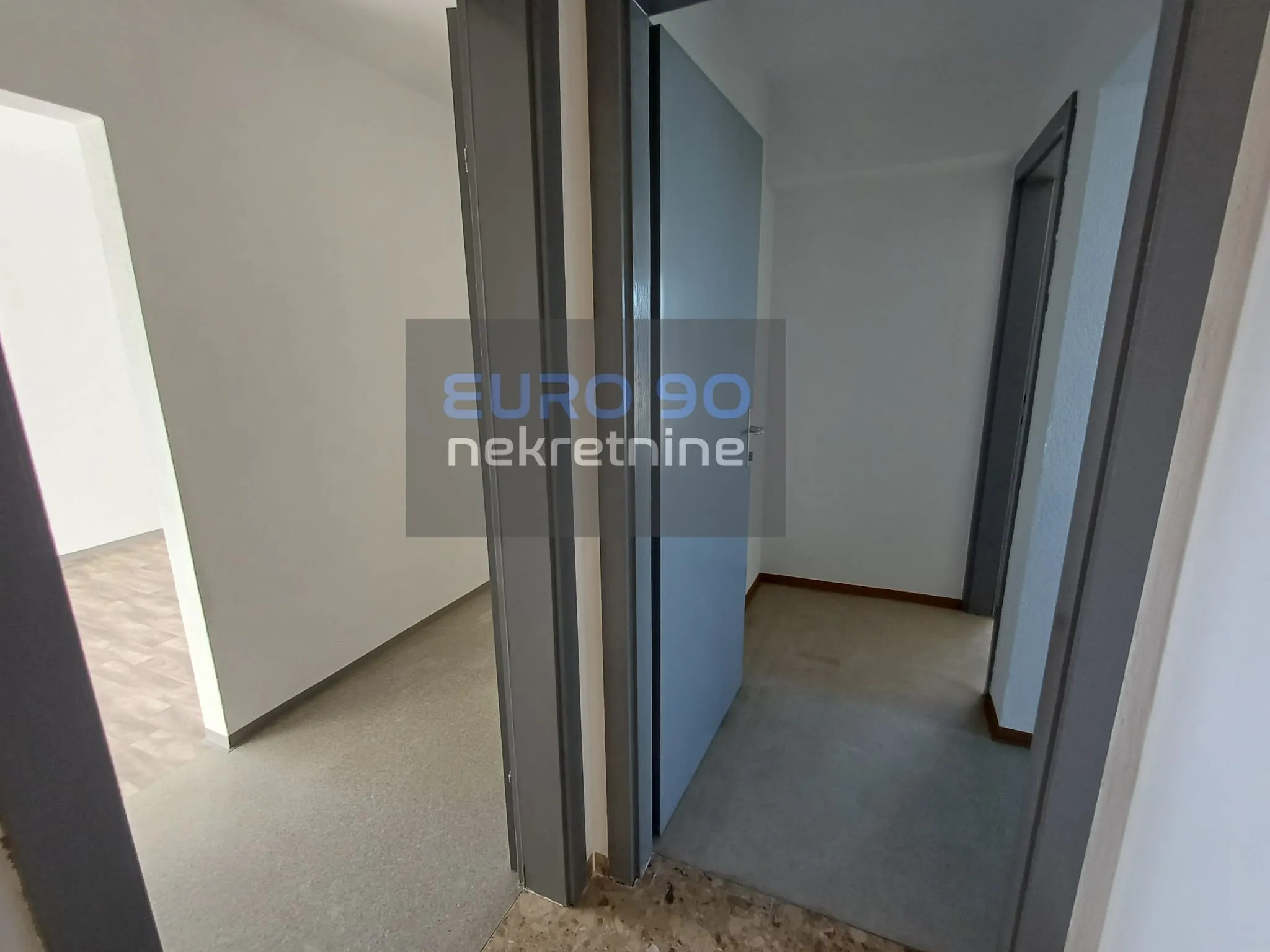 rtina- velika kuća s 12 apartmana, 1.red do mora i prekrasne plaže !! - slika 26