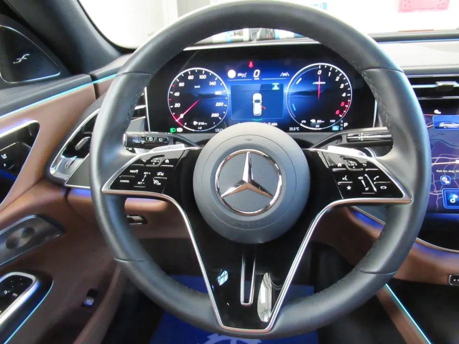 mercedes-benz e-klasa 300 t de 4matic exclusive premium - slika 14