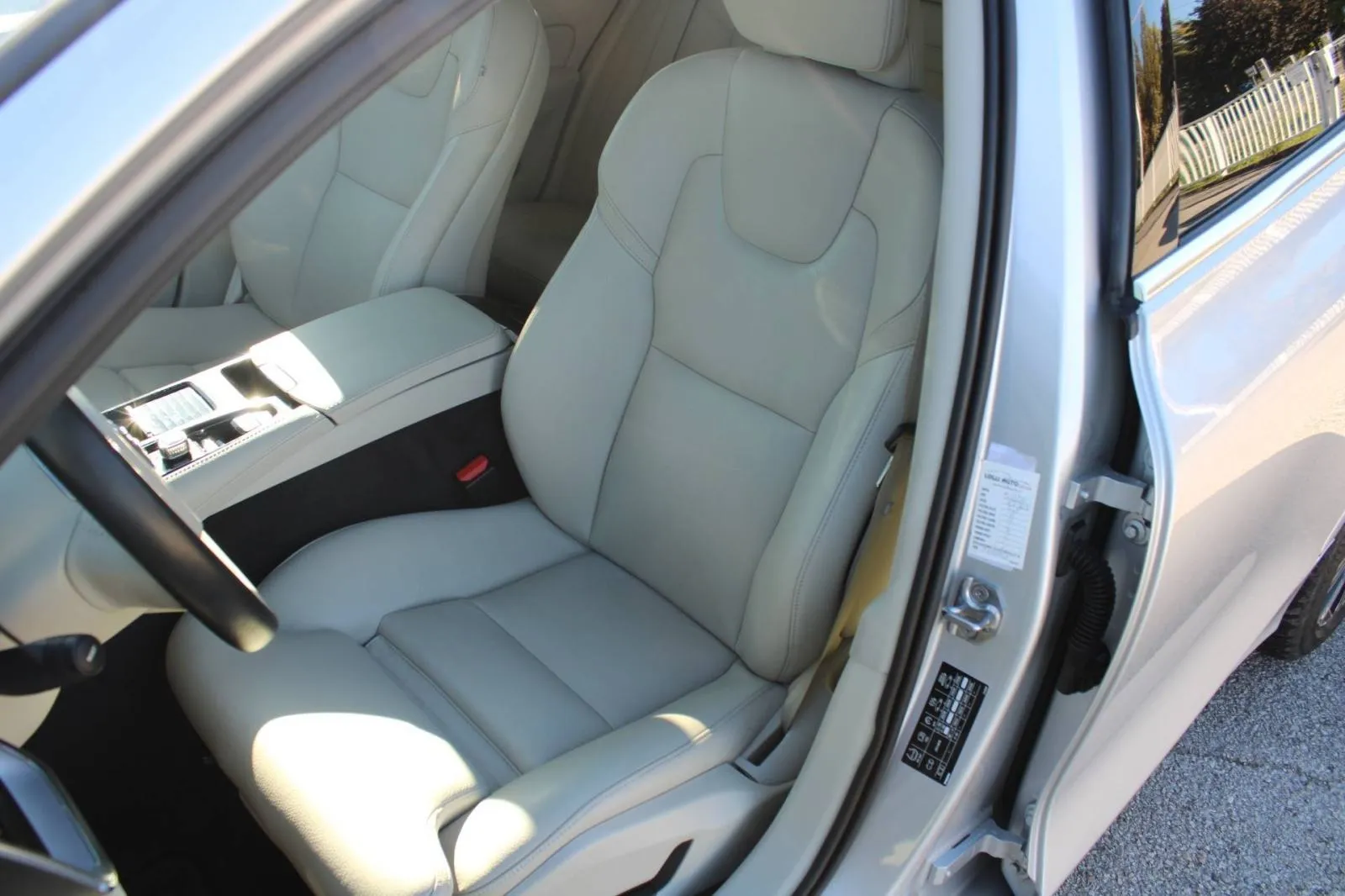 volvo v60 t6 awd recharge inscription *led, navigacija, kamera* - slika 10