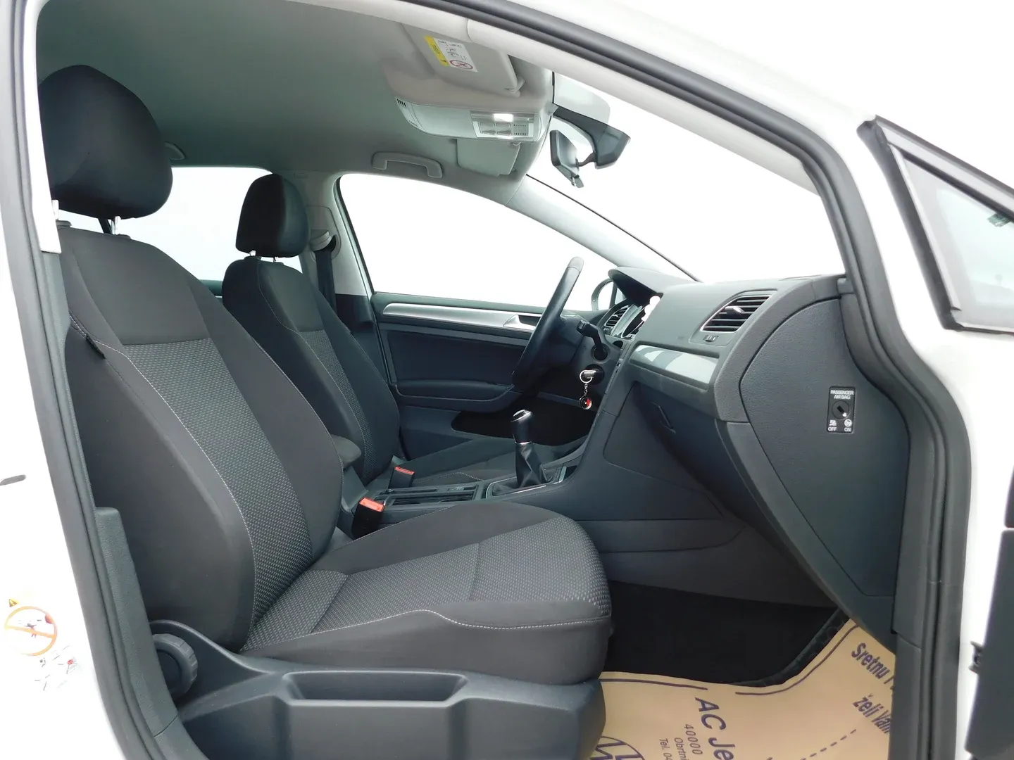 12540 volkswagen golf 1.0 tsi trendline hr - slika 12
