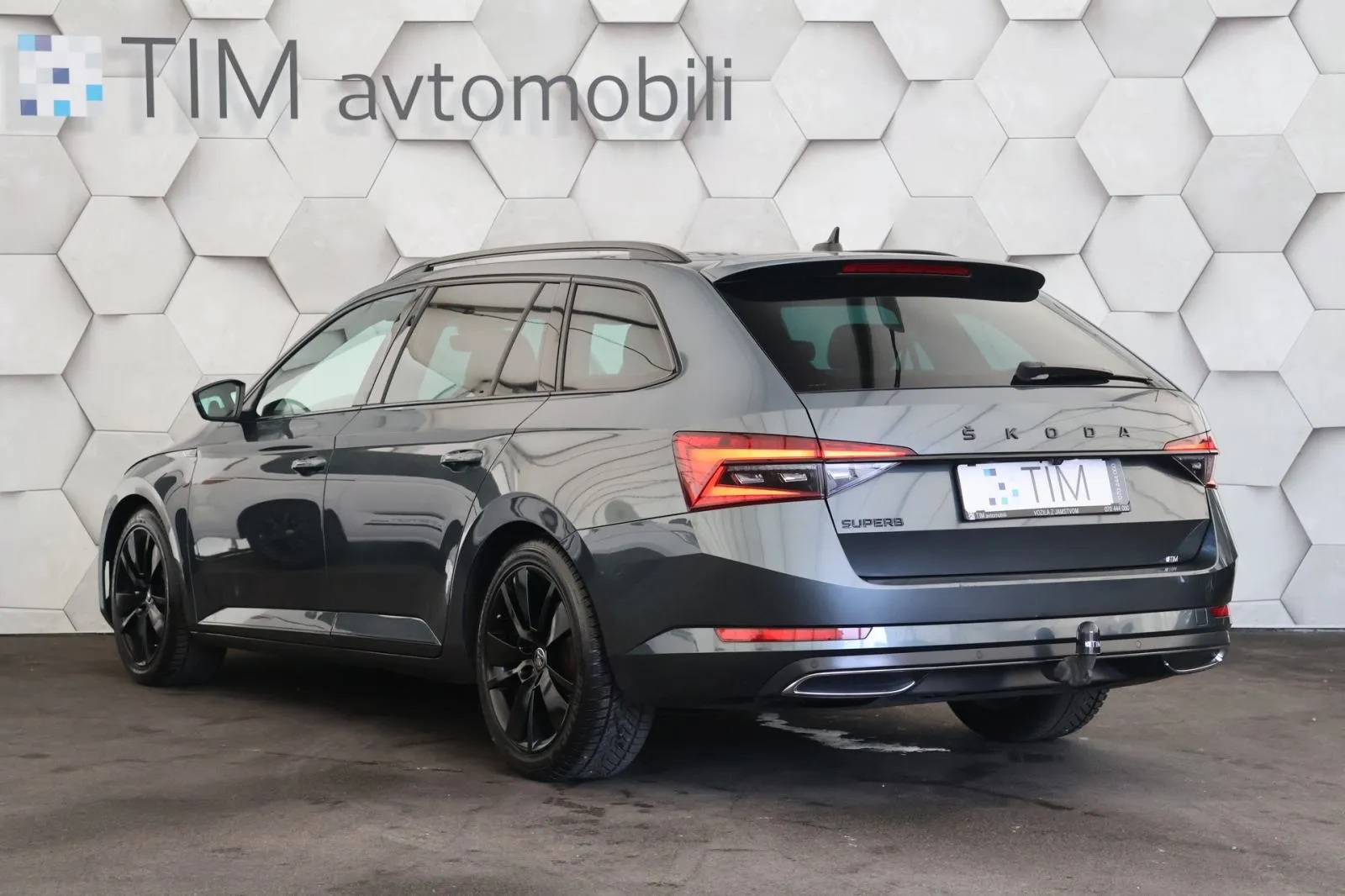 škoda superb combi 2.0tdi sportline matrix virtual radar temp - slika 4