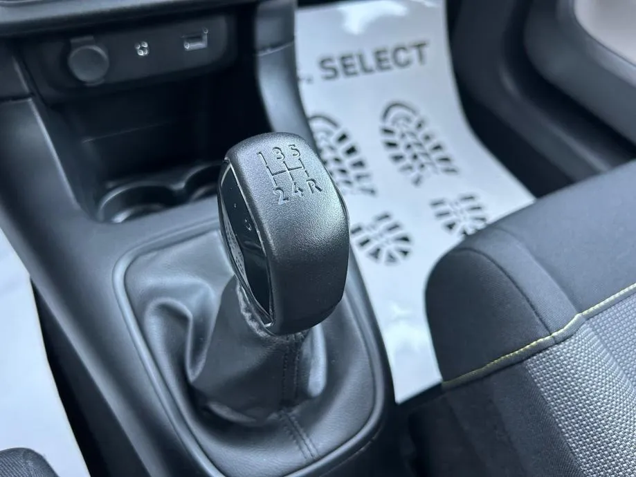 citroën c3 1,2 - 2019 - servis - reg 1 god - garancija!! - slika 14