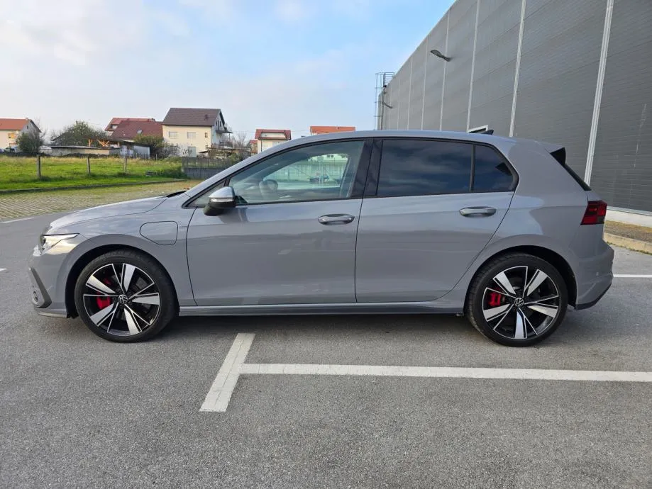 vw golf 8 gte automatik, led, virtual, ambi, acc, alu, reg. 11/26, pdv - slika 8