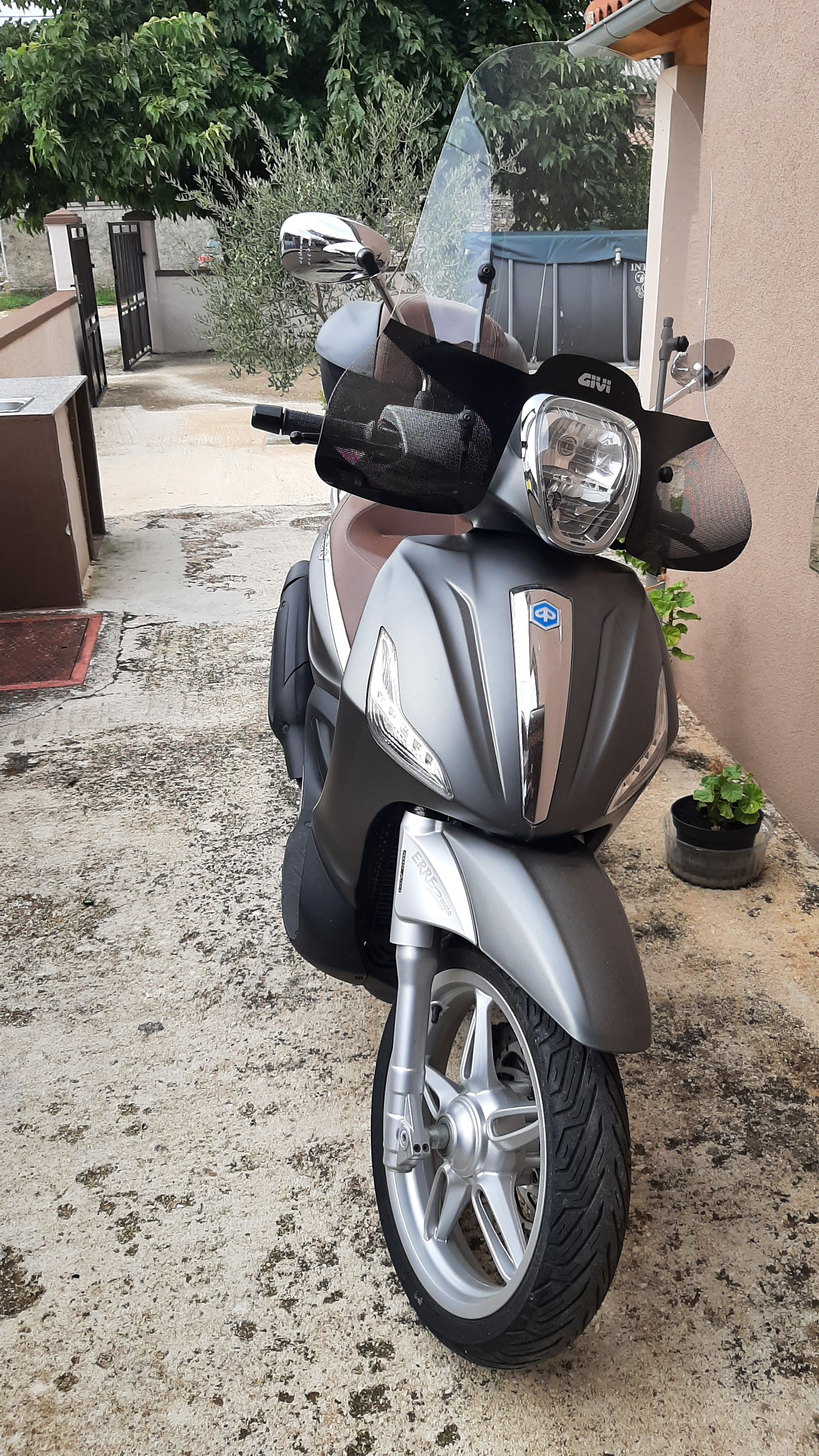 piaggio beverly 350 abs/asr - slika 7