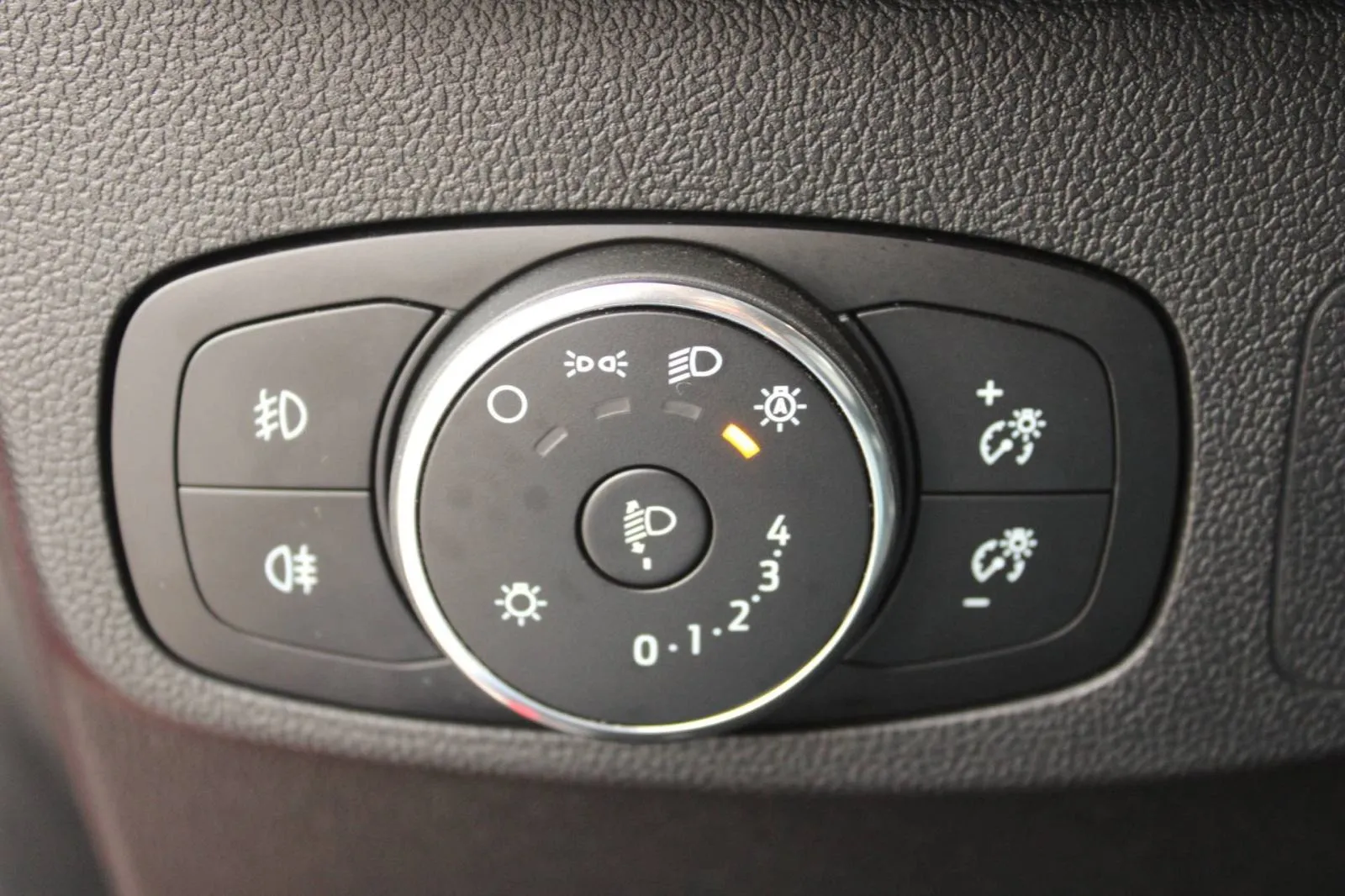ford focus sw active 1.0 ecoboost *led,navigacija* - slika 15