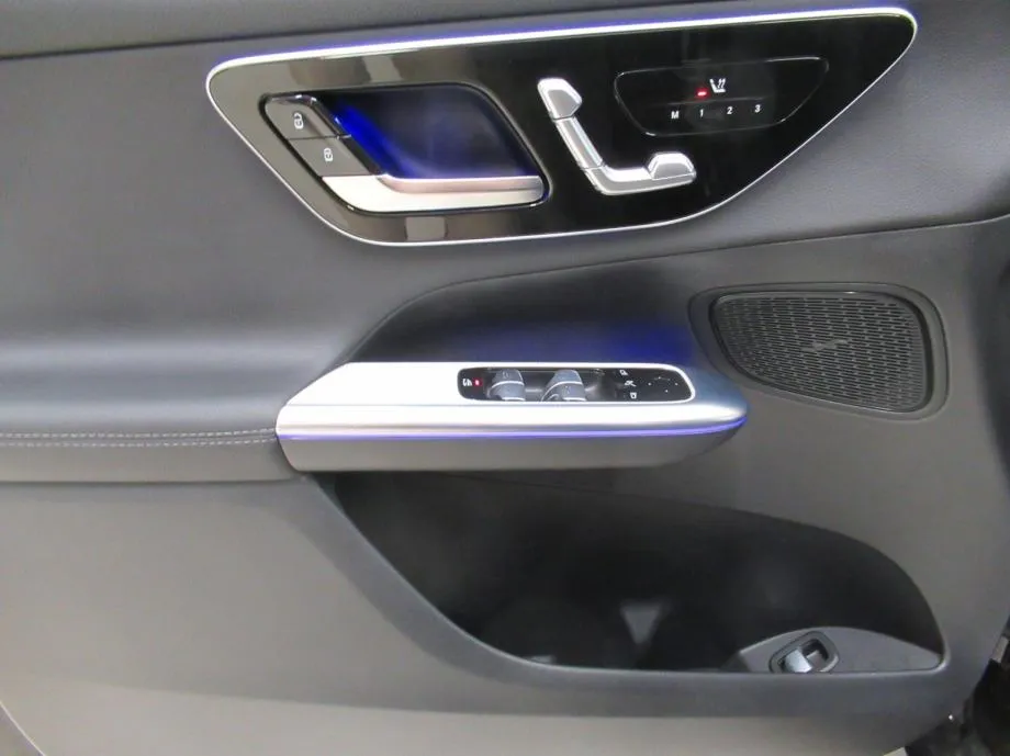 mercedes-benz glc 220 d 4matic avantgarde advanced plus - slika 15