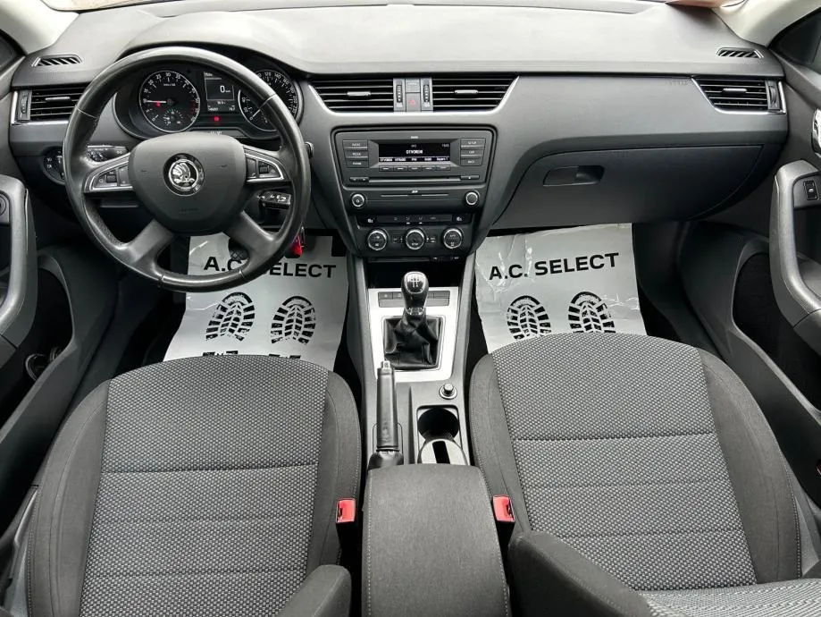 škoda octavia sw 1,6 tdi - 149.000km - servisna - odlična - reg 1 god! - slika 14