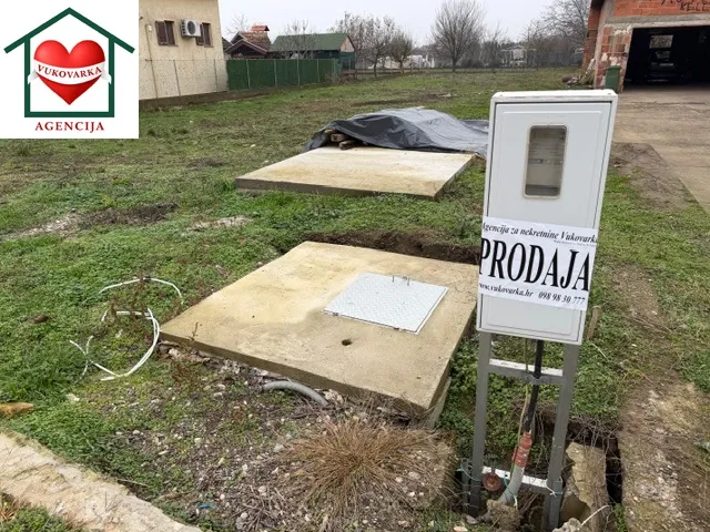 vukovar čakovečka 167, građe. zem. 616 m2, ima struju i vodu - slika 2
