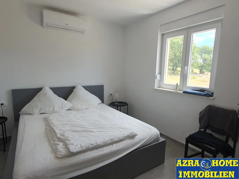 prodaja kuće sa bazenom, vodnjan, 180 m2 s terasama, bazen 30m2 - slika 15