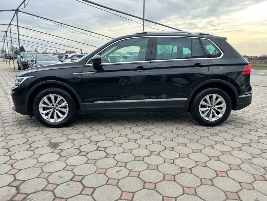 vw tiguan 2,0 tdi dsg 2023.,navi, temp, park senzori, alu, led... - slika 4
