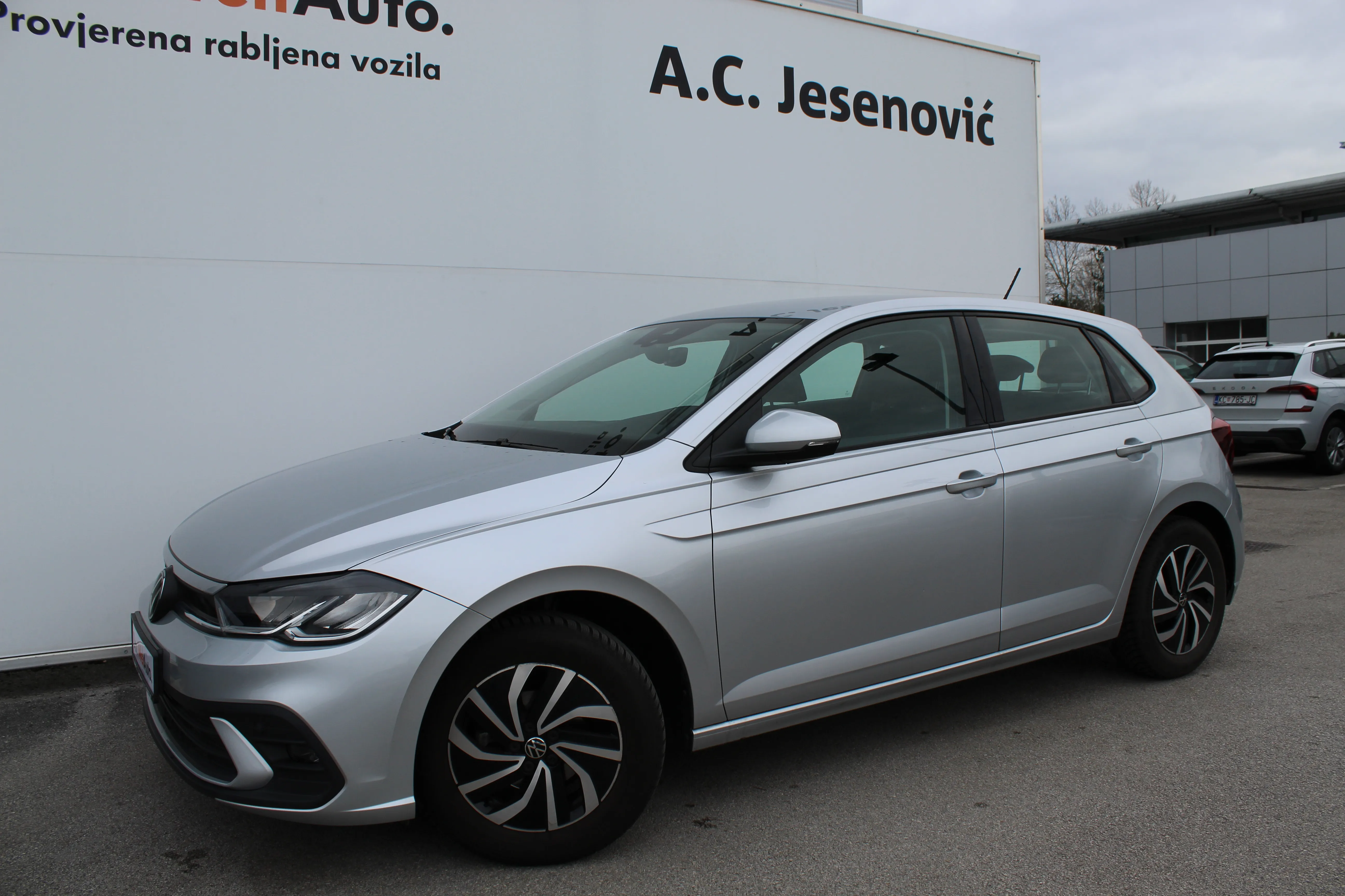 volkswagen polo 1.0 tsi life - slika 7