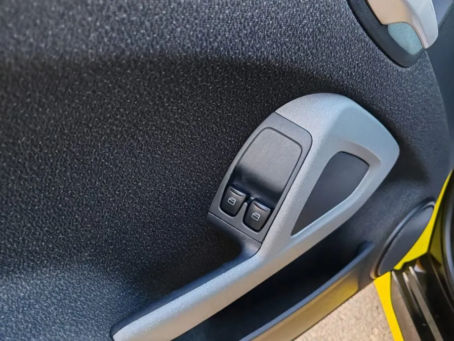 smart fortwo coupe automatik 114000 km , 2007 g. - slika 9