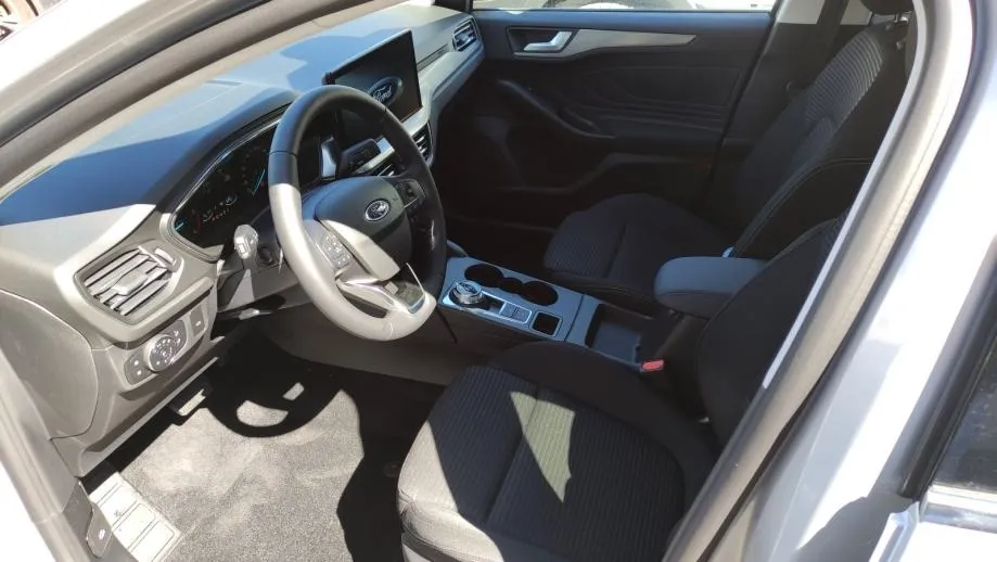 ford focus titanium 1.5 ecoblue automatik - slika 7