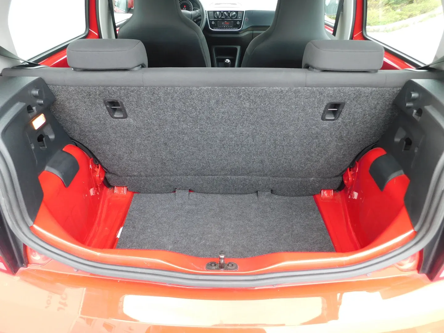 06437 volkswagen up! move up! 1.0 - slika 12