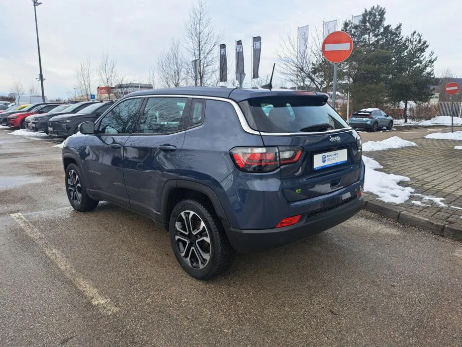 jeep compass 1.5 e-hybrid 130 dct fwd altitude - slika 3