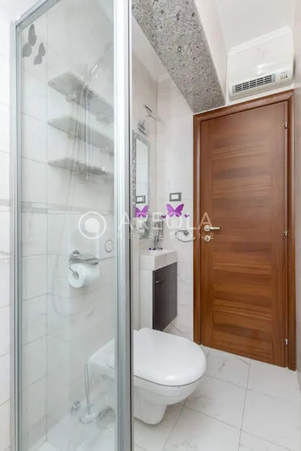 split, firule - dvosoban stan s pogledom na more, 100 m2 - slika 20