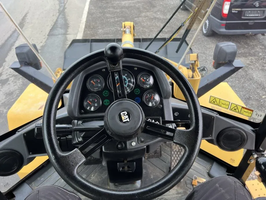 utovarivač cat 914g - slika 15