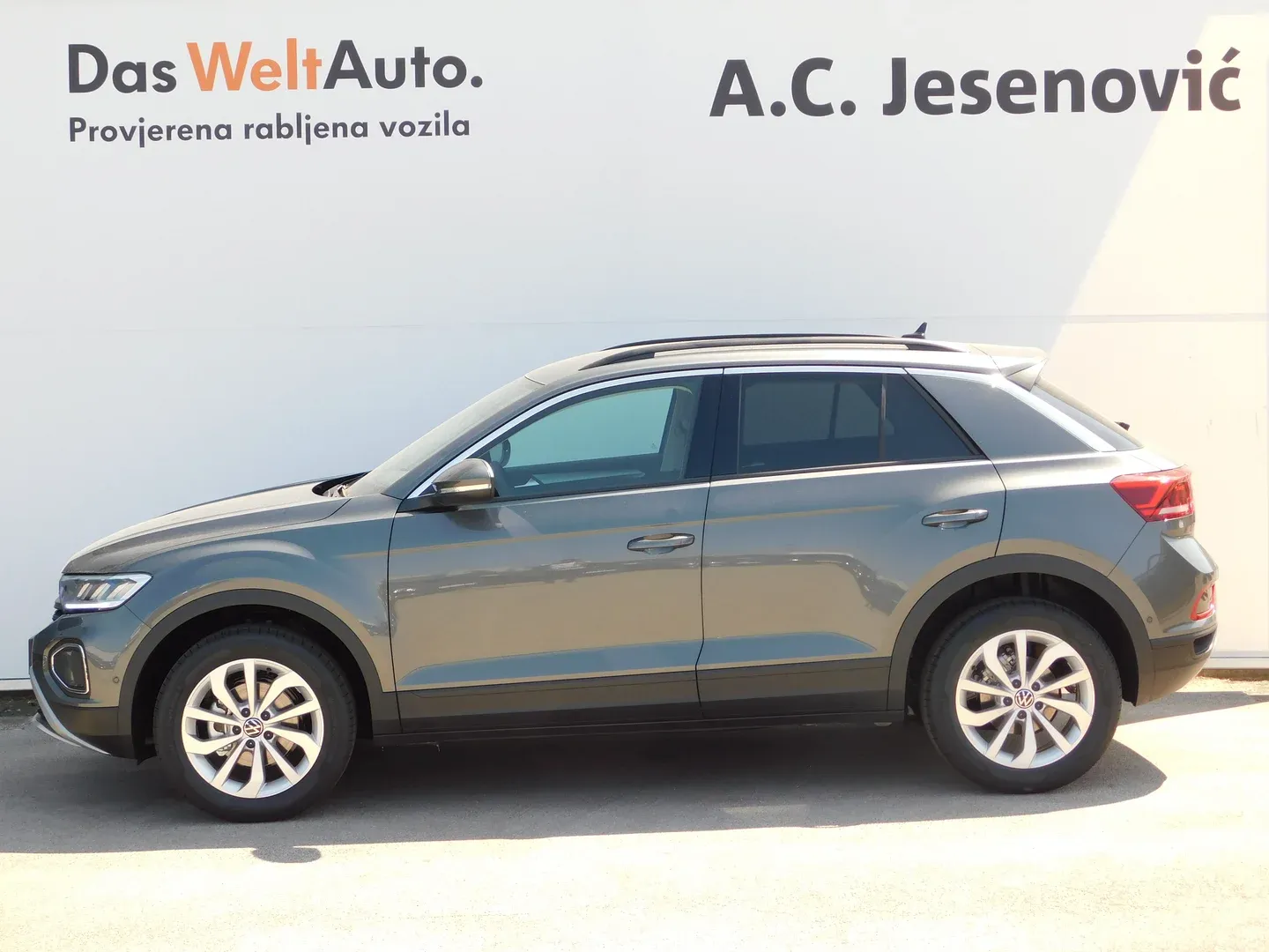 12677 volkswagen t-roc 1.0 tsi life plus - slika 6