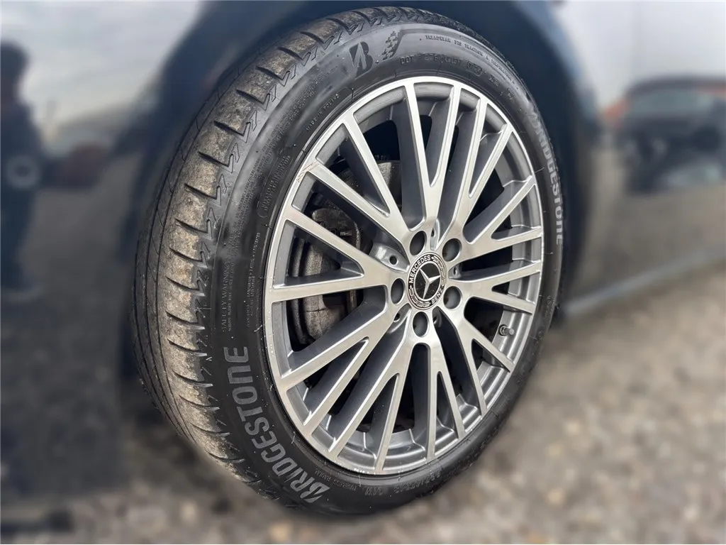 mercedes-benz cla klasa cla 180d automatik luxury line - slika 6