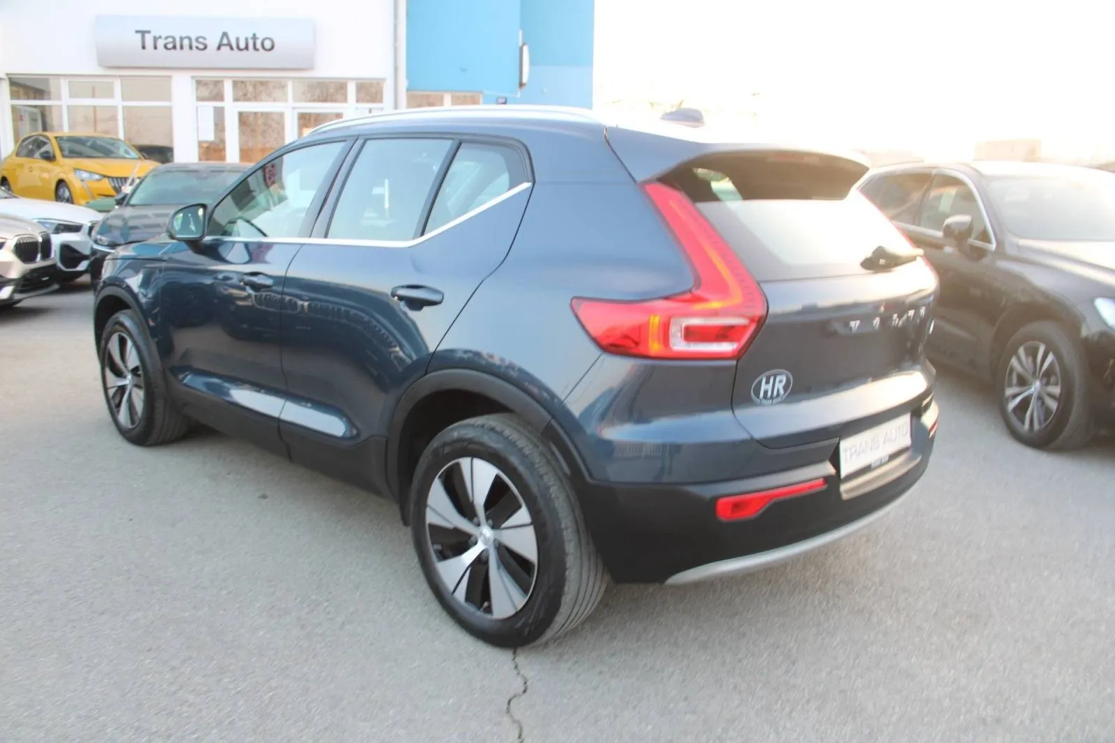 volvo xc40 t5 plug-in hybrid automatik *led, navigacija, kamera* - slika 8
