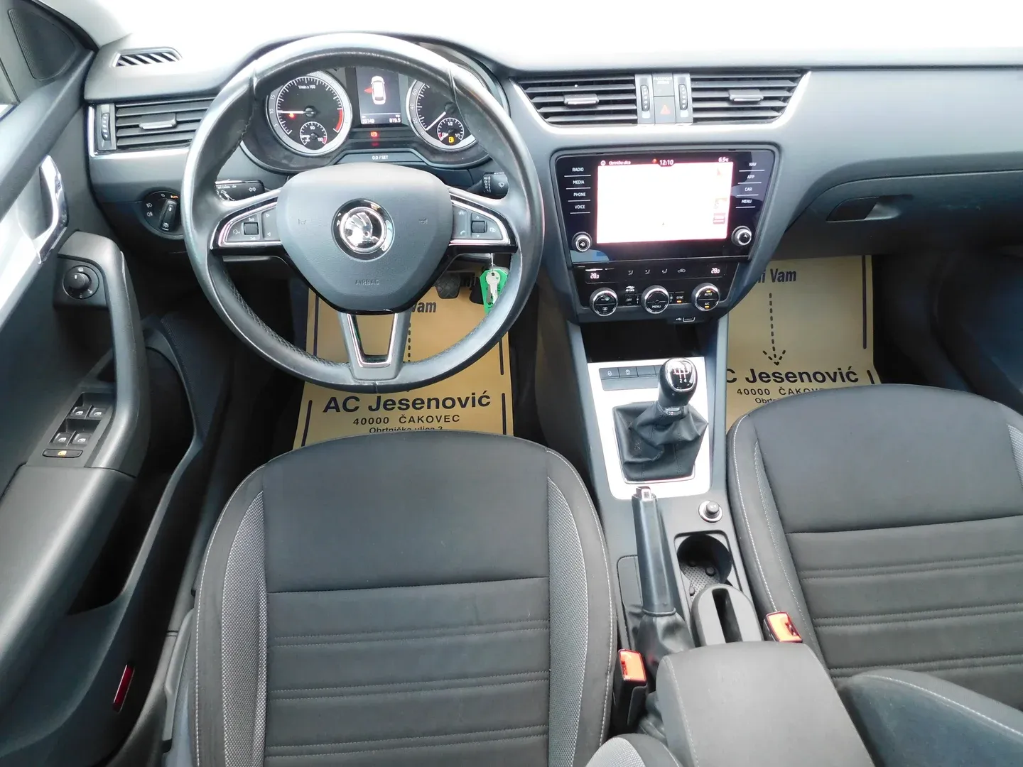 09355 škoda octavia combi ambition 1.6 tdi - slika 9