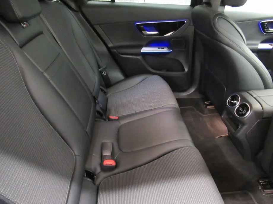 mercedes-benz glc 220 d 4matic avantgarde advanced plus - slika 12