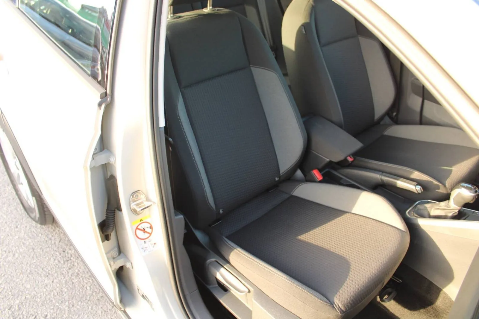 vw taigo 1.0 tsi dsg - slika 11