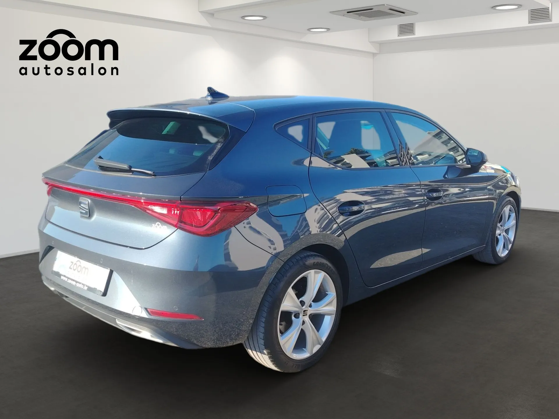 seat leon 2.0 tdi dsg fr 110kw - slika 3