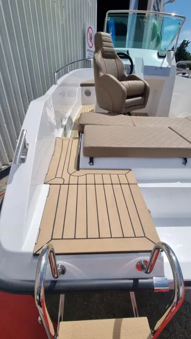 ocean master 605s + suzuki 140 ks (bijela kapa motora) - slika 2