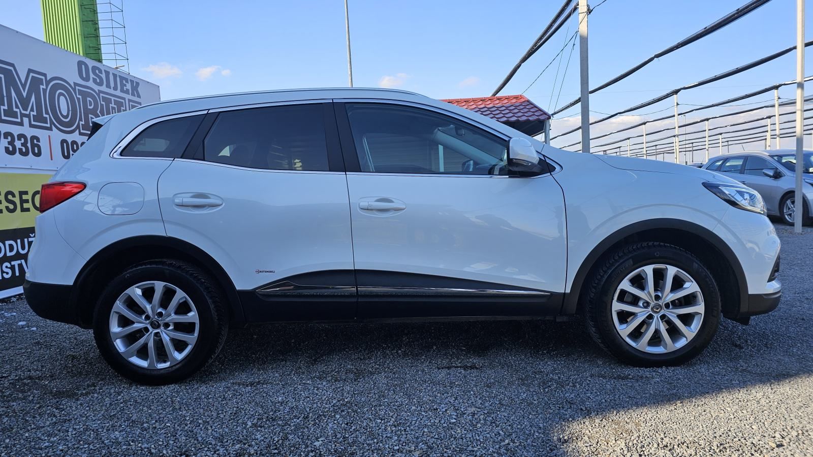 renault kadjar 1.5 dci,navigacija,led,tempomat,alu 17,pdc,abs,odličan - slika 10