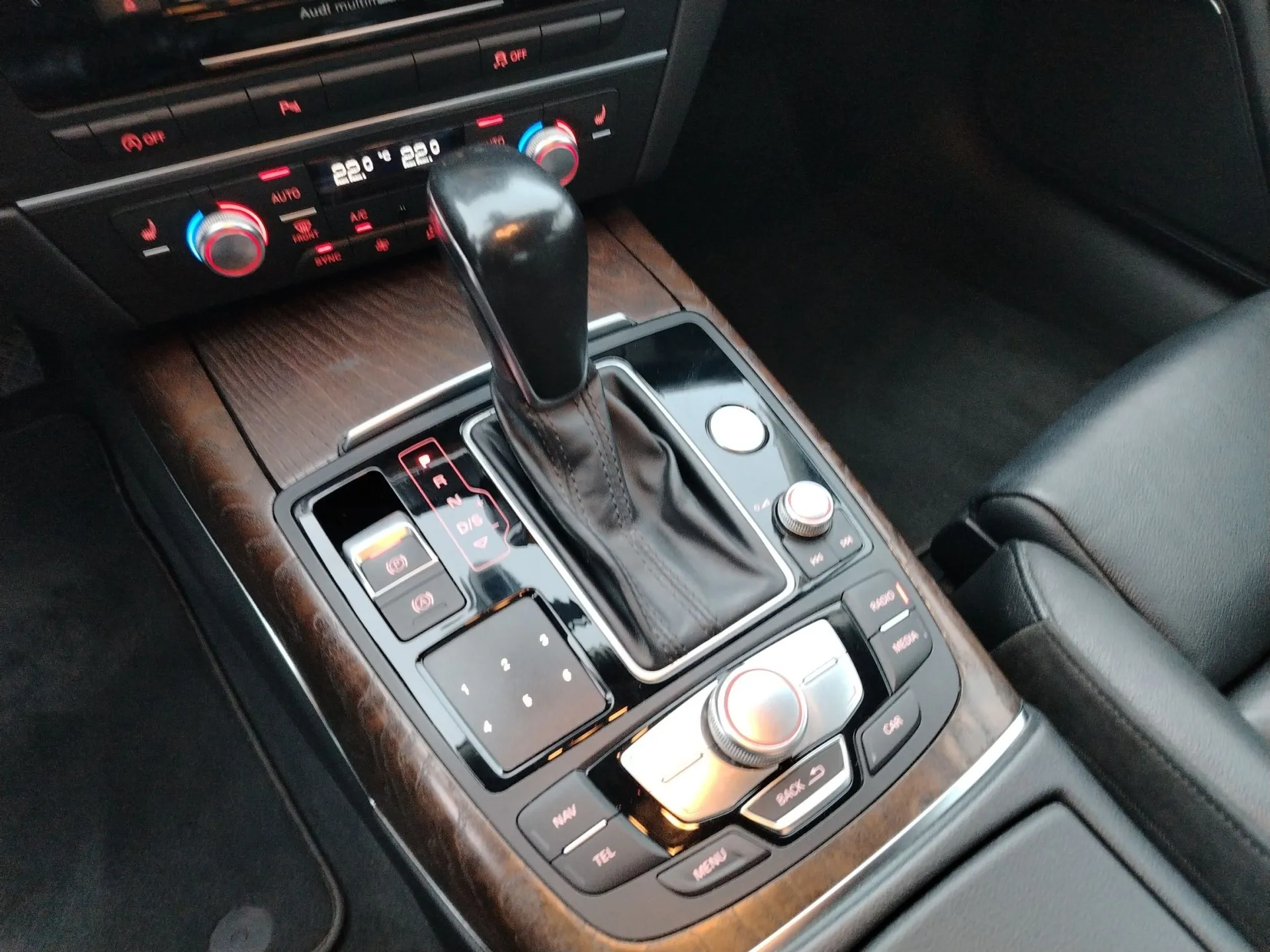 audi a6 3.0 tdi s tronic s line - slika 13