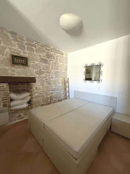 funtana-stan 300 m od mora za 139000 eura-prilika (prodaja) - slika 8