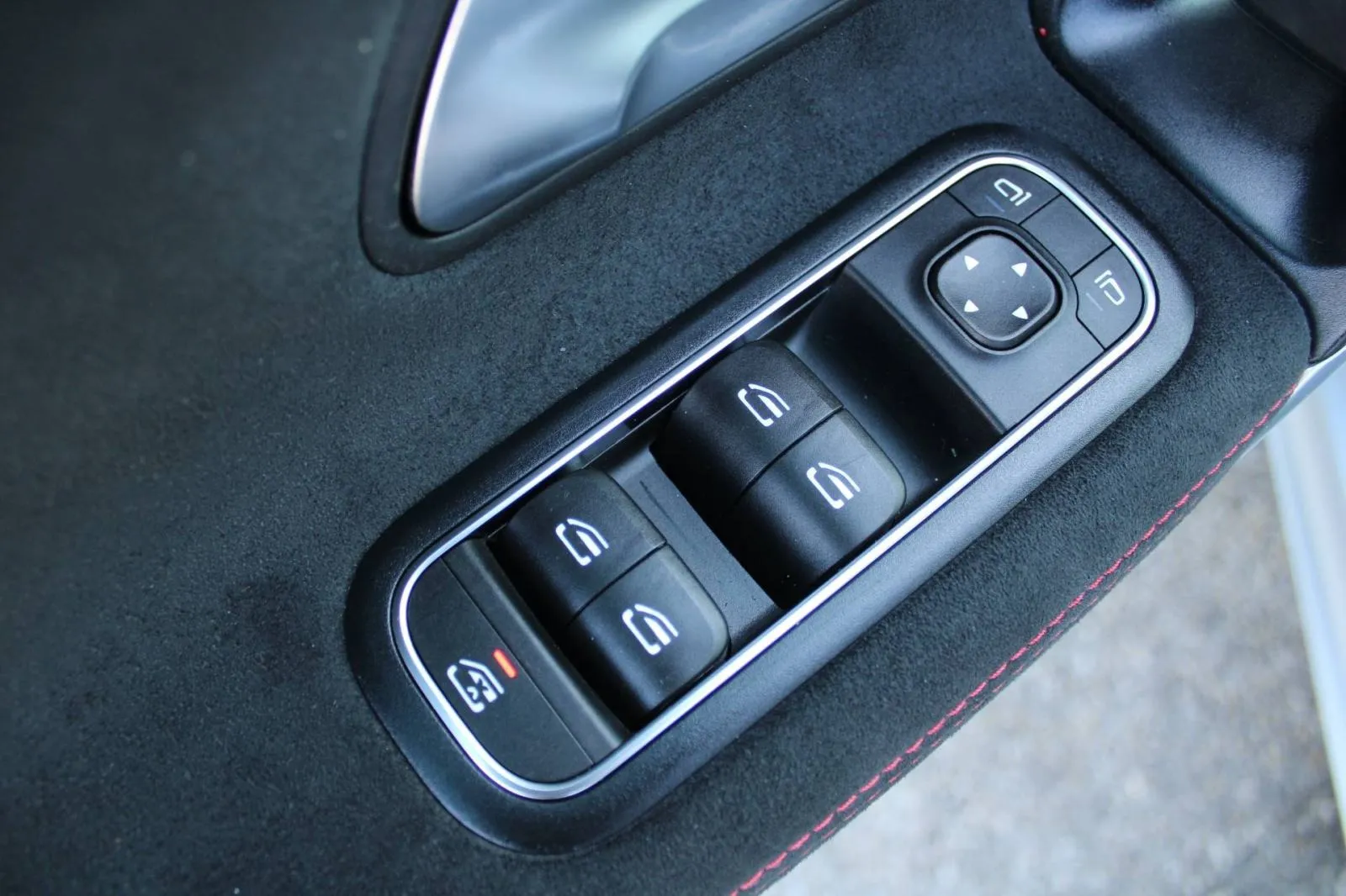 mercedes-benz klasa a 220d amg automatik *led, navigacija, kamera* - slika 13