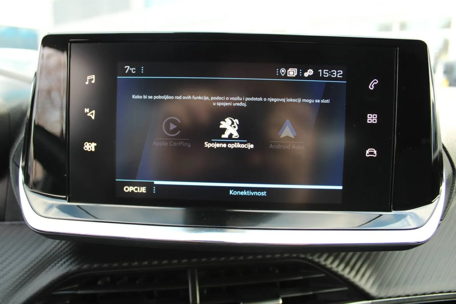 peugeot 2008 1.2 puretech automatik allure *led, navigacija* - slika 20