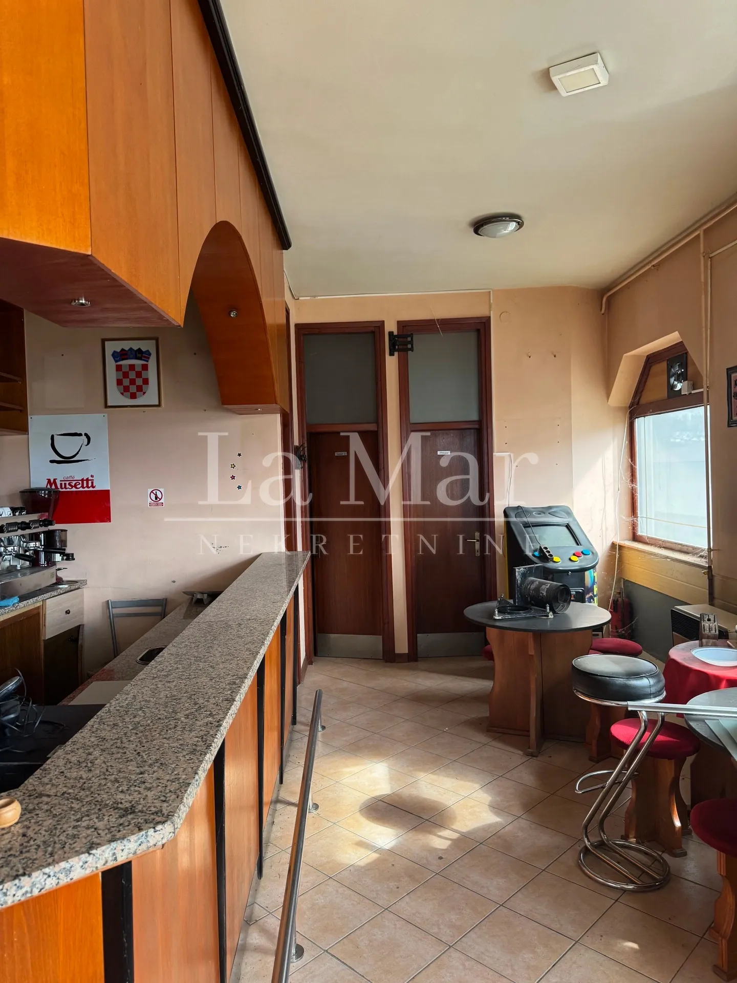 harmica - poslovno-stambeni objekt -535,16 m2 - slika 8
