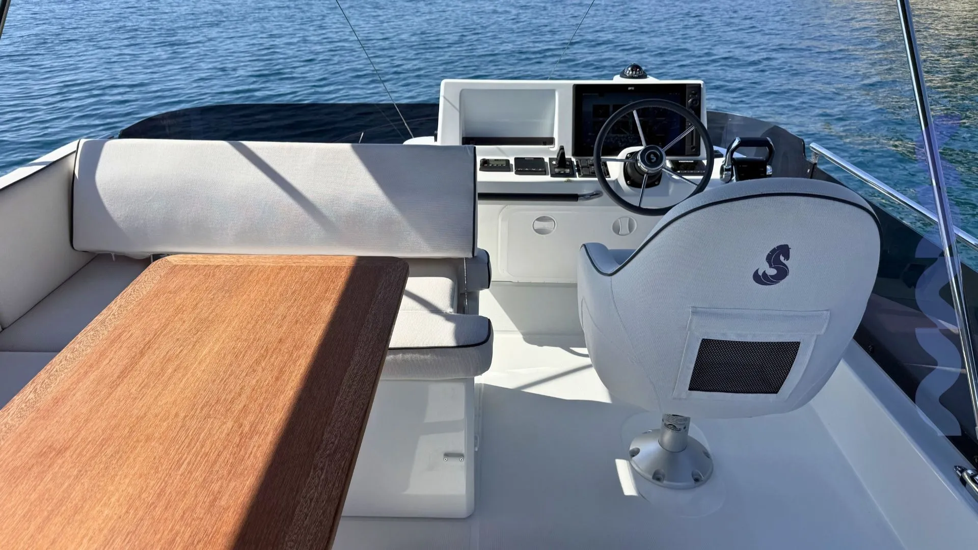 swift trawler 37 - premijera 2026 - slika 11