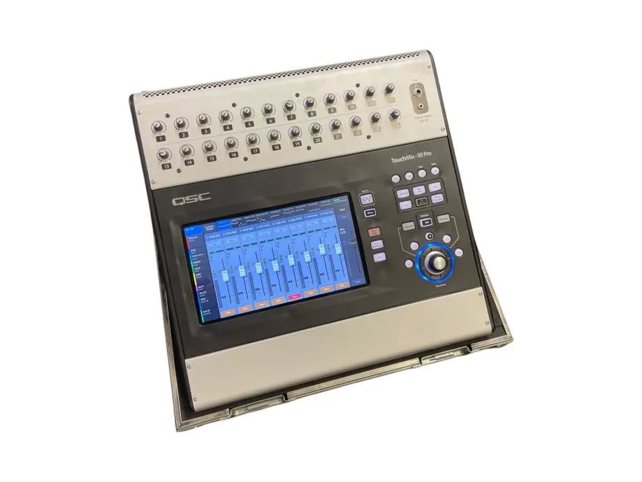 qsc touchmix-30 pro 32 kanalni digitalni mikser s casom / r1, rate! - slika 2