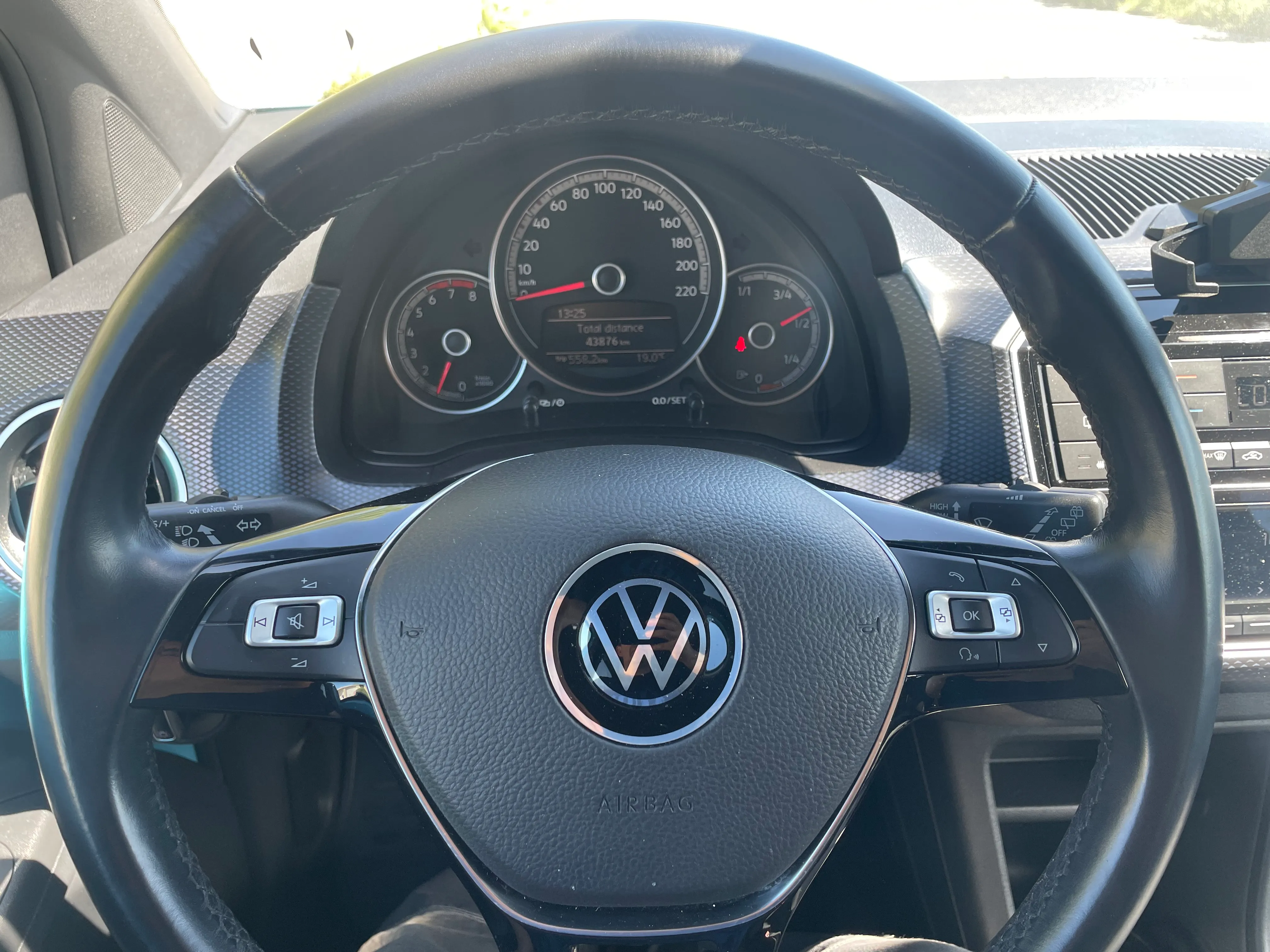 vw up 1.0,48kw,2021 god,44000km - slika 7