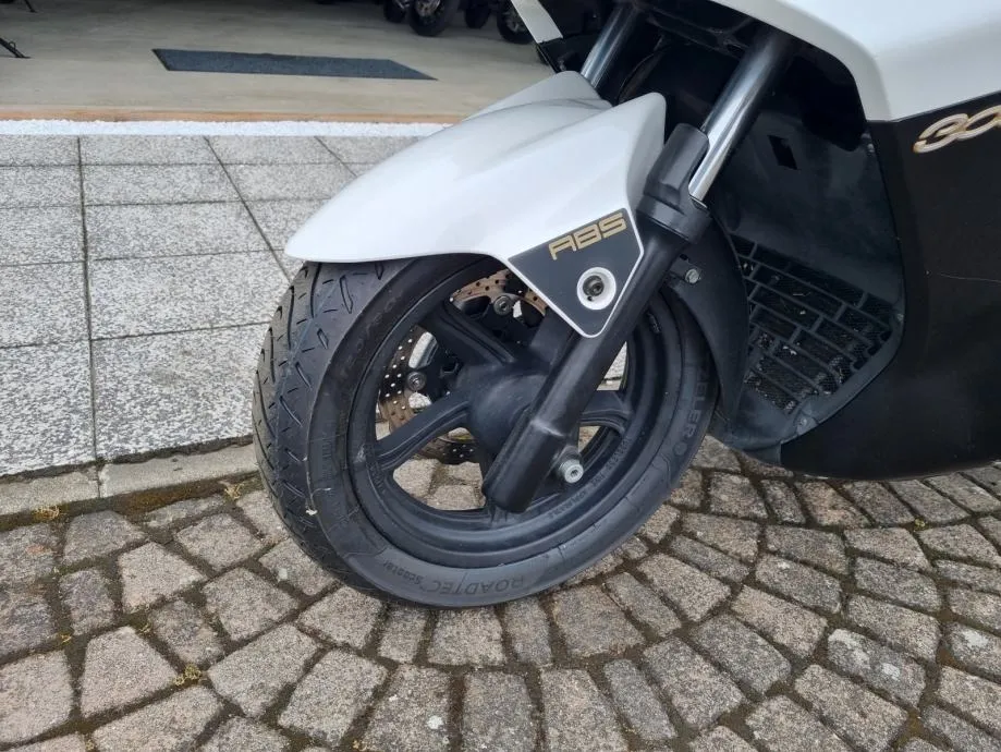 kymco downtown 300 abs, a2 kategorija, 2012 god. - slika 13