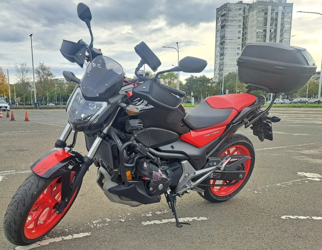 honda nc750 sa, sa puno dodatne opreme, povoljno prodajem - slika 4