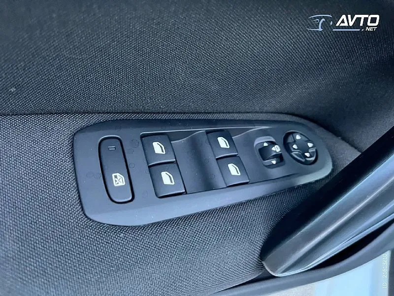 peugeot 308 1.2 puretech-1 vl.-alu-navi-led-odlicn... - slika 16