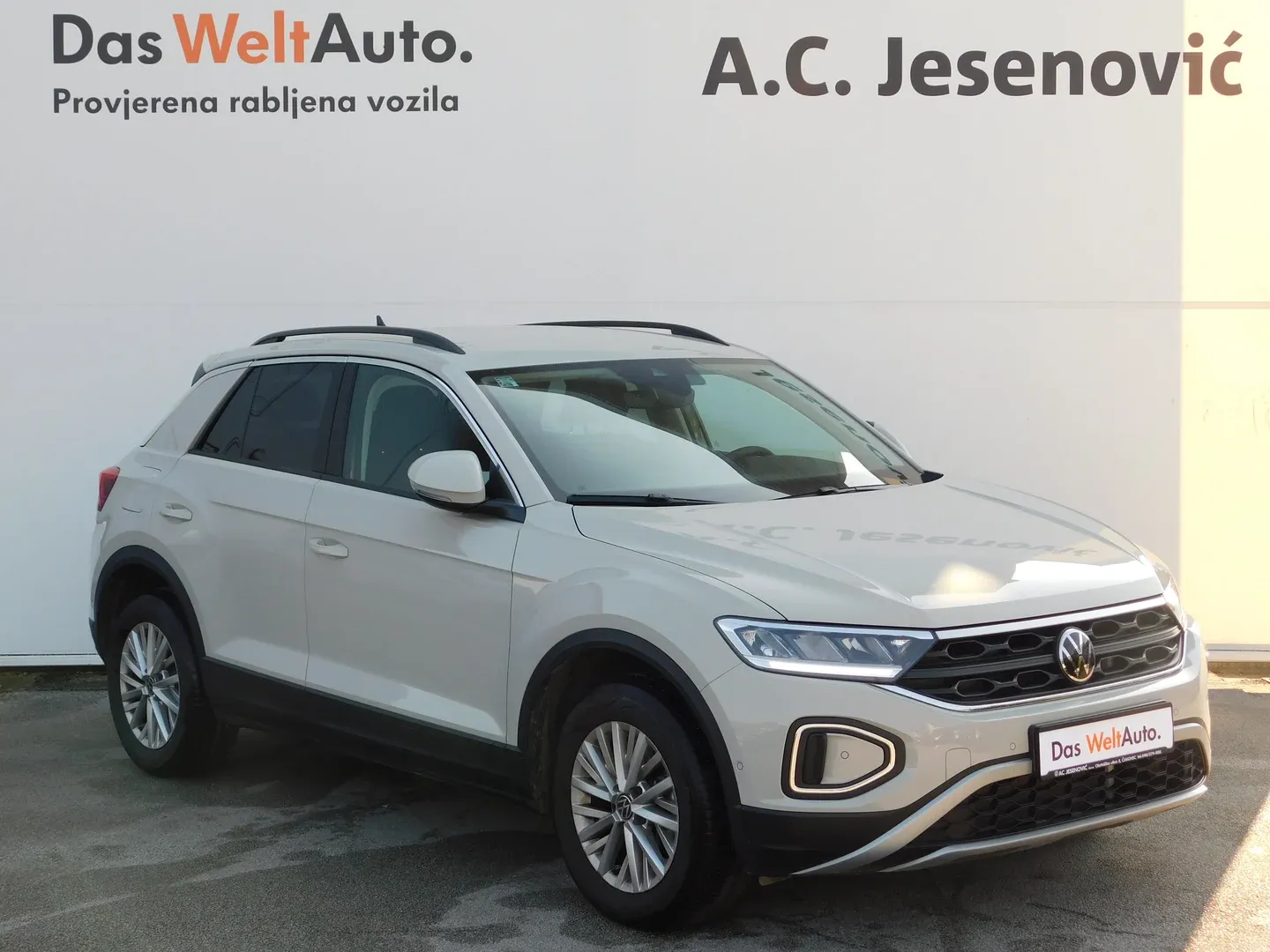 11626 volkswagen t-roc 1.0 tsi 4life - slika 3